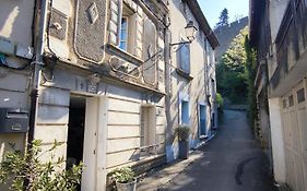 Maison Des Remparts Nichee Sous La Cite